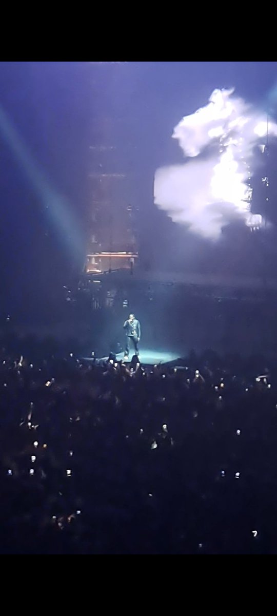 YR019910's tweet photo. Hardstone psycho tour #ovohydro @DonToliver https://t.co/bYoaVyvje0