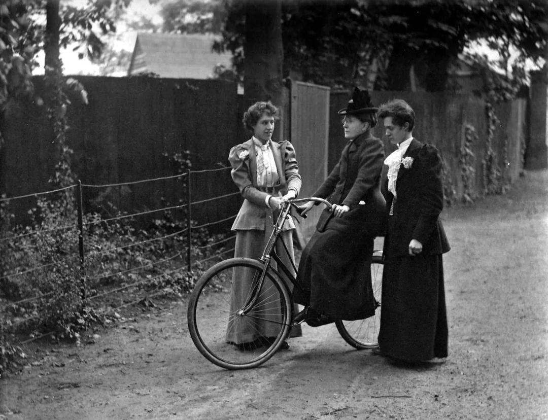 fasc1nate's tweet image. Suffragette Frances Willard (1839–1898) learning to ride a bike at 53 years old for the first time with the help of friends. She wrote a book about it declaring the bike a women freedoom machine