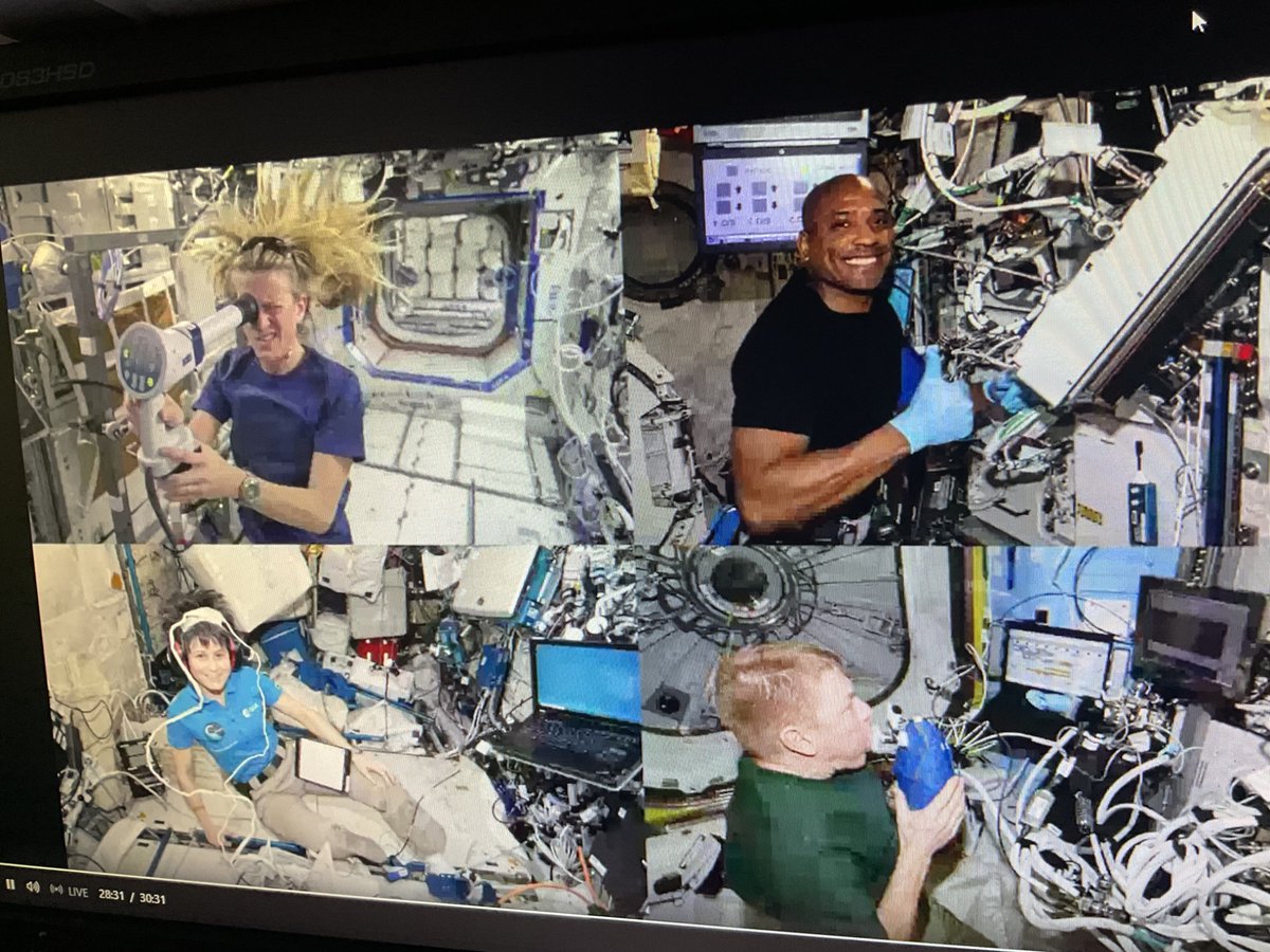 FPS_4_BStorms's tweet image. We had fun flying in a virtual space rocket with Tim Peake, this week. #fpsscience