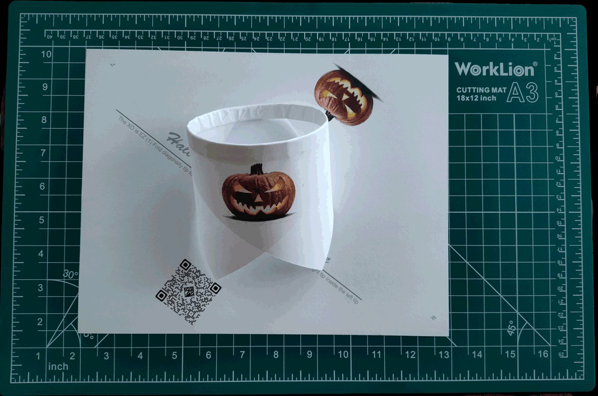 KJSaundersGuru's tweet photo. #XO #paperairplane @amazon #worklion #cuttingmat #Halloween https://t.co/gTJMvGo9Nf