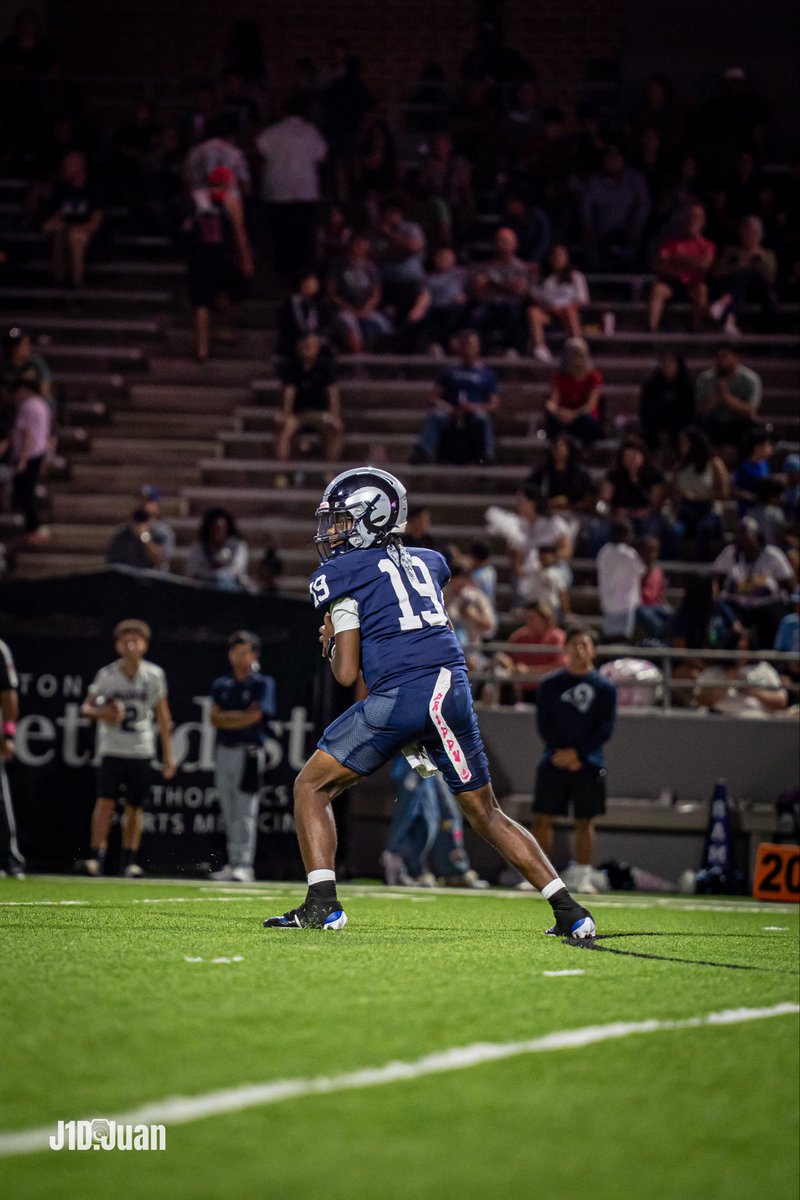 DAthleticsllc's tweet photo. Beyond proud of this Kid, been working hard for months, countless hours of physical and mental preparation!! Freshman year of highschool he has the opportunity to play Varsity and help where he is needed…
#dotU🎯 #bucketboys🪣
@Tstew_12 @TXTPShow @PrepRedzoneTX @coachshanle https://t.co/JkD0vsIYoF