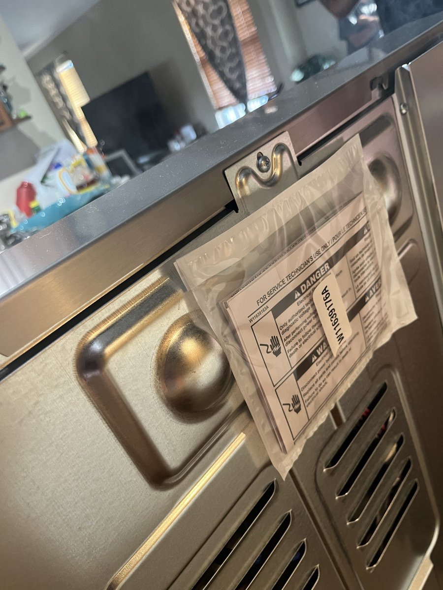 catash1822's tweet photo. Thankful the house didn’t just  burn down. New range delivered last week from @BestBuy. Delivery guys missed an important part when they didn’t remove the plastic envelope w/ instructions before pushing it against the wall. Glad I was standing there when it started smoking! 😳😬 https://t.co/uDC6eQ0epB