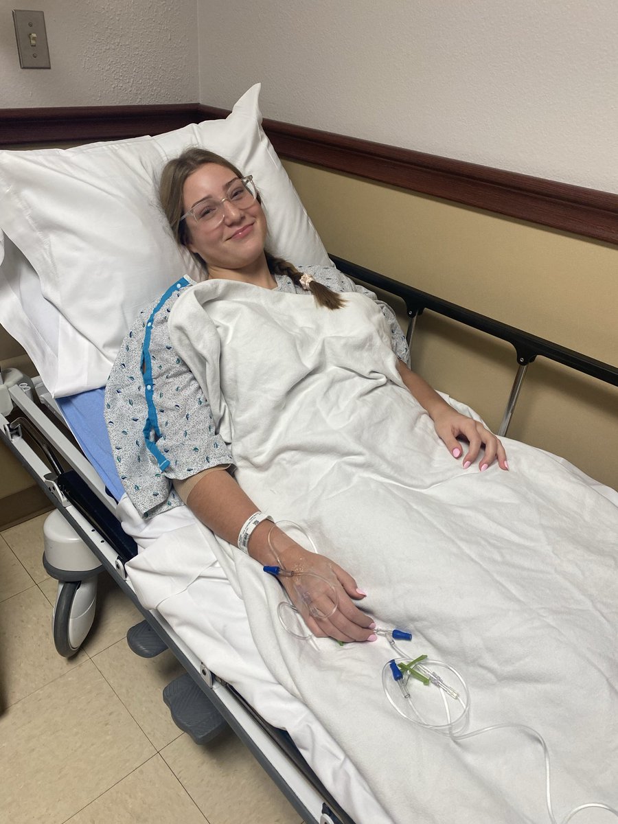 SophiaHolcomb28's tweet image. It’s been a long 10 month recovery from my ACL/Meniscus tear but I am finally fully released and ready to start the fall travel ball season! 🍂🥎 So grateful to my coaches, trainers and PTs who worked so hard to get me back on the field! 🙏🏼 Prayers would be appreciated as I…