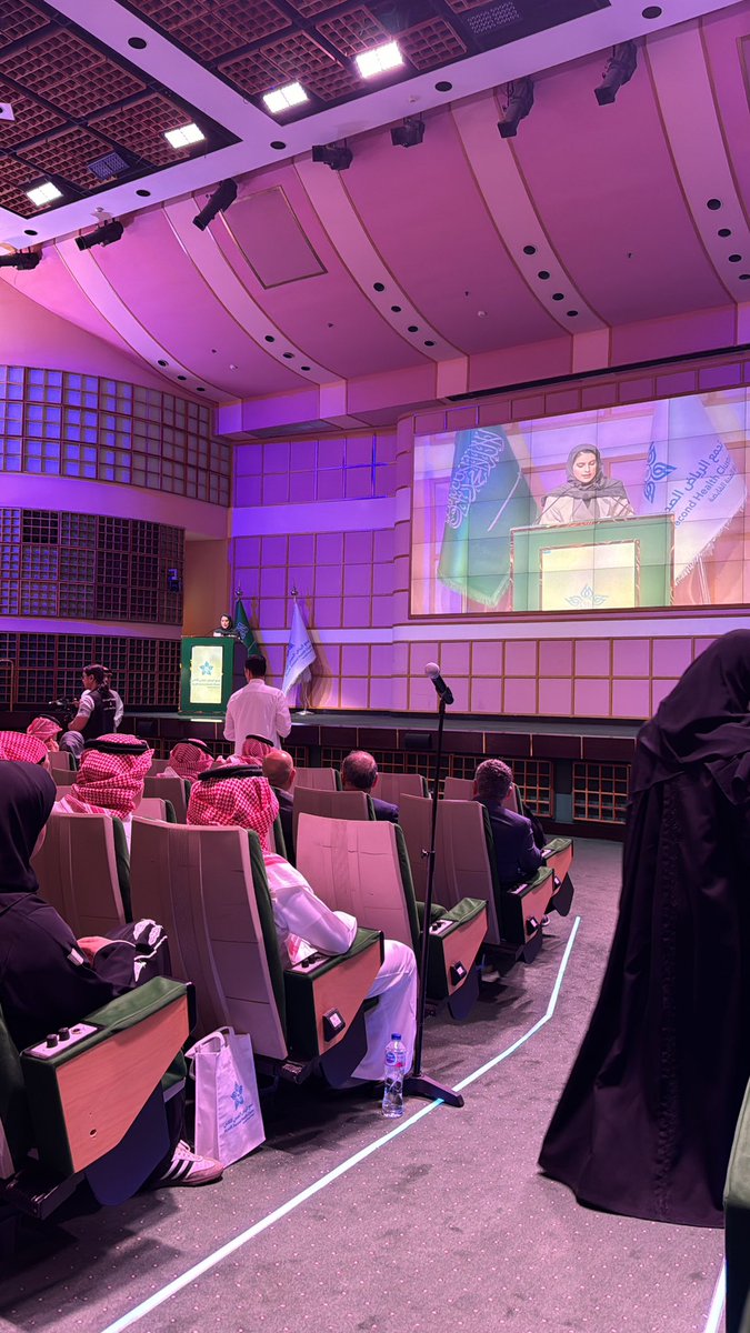 شُمــوخ tweet media