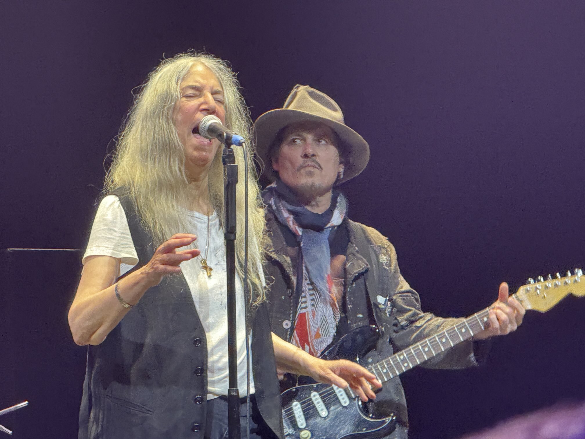 Richard Bond on X: "Patti Smith joined by Johnny Depp for People Have the Power at London Palladium tonight. https://t.co/FY9VJrWhv2" / X