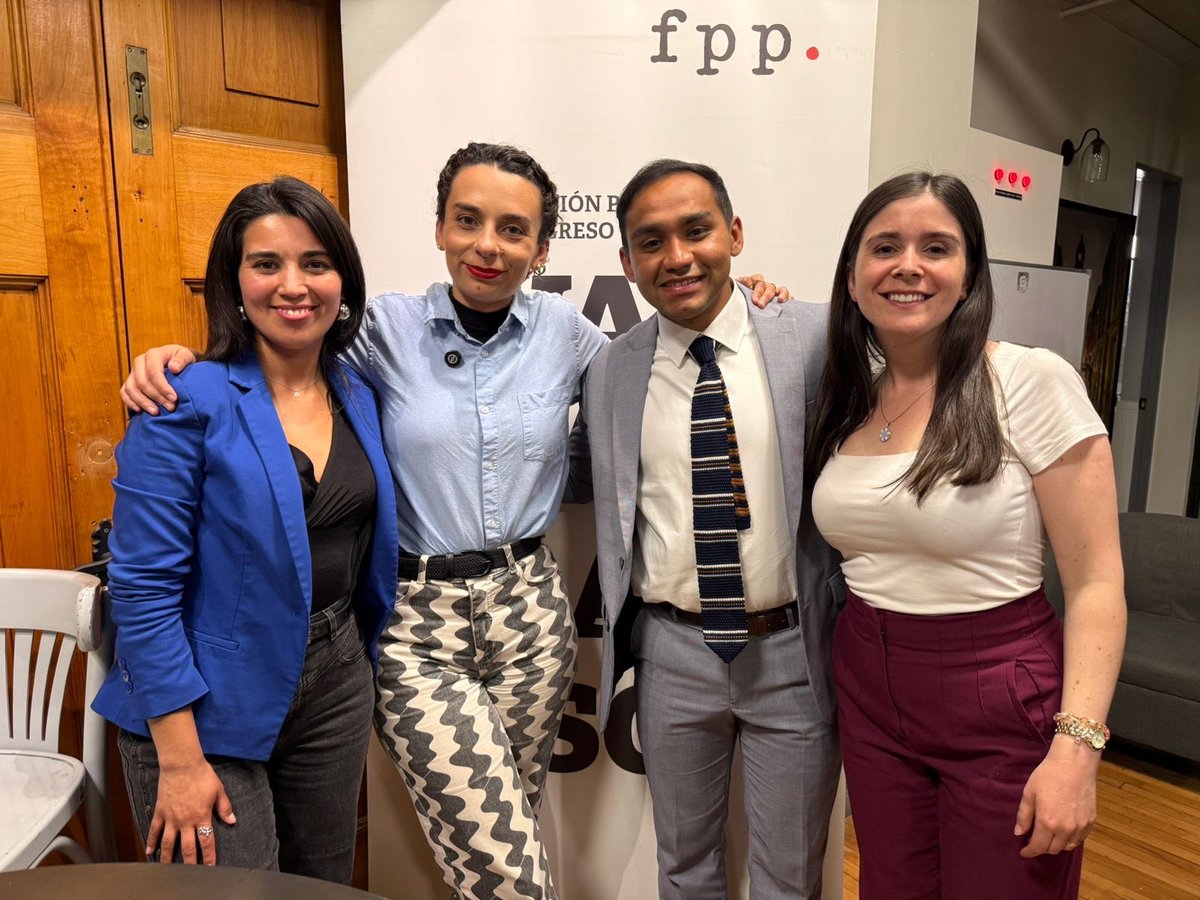 El valiente testimonio de servicio y sacrificio de Sebastián Zamora, y la injusta persecución que sufrió, merecían ser contados. Gracias al gran trabajo de Javiera Rodríguez, ese libro ya llegó. Lo presentamos este viernes en la FPP. Imperdible.
¡Atentos que se vienen más!
