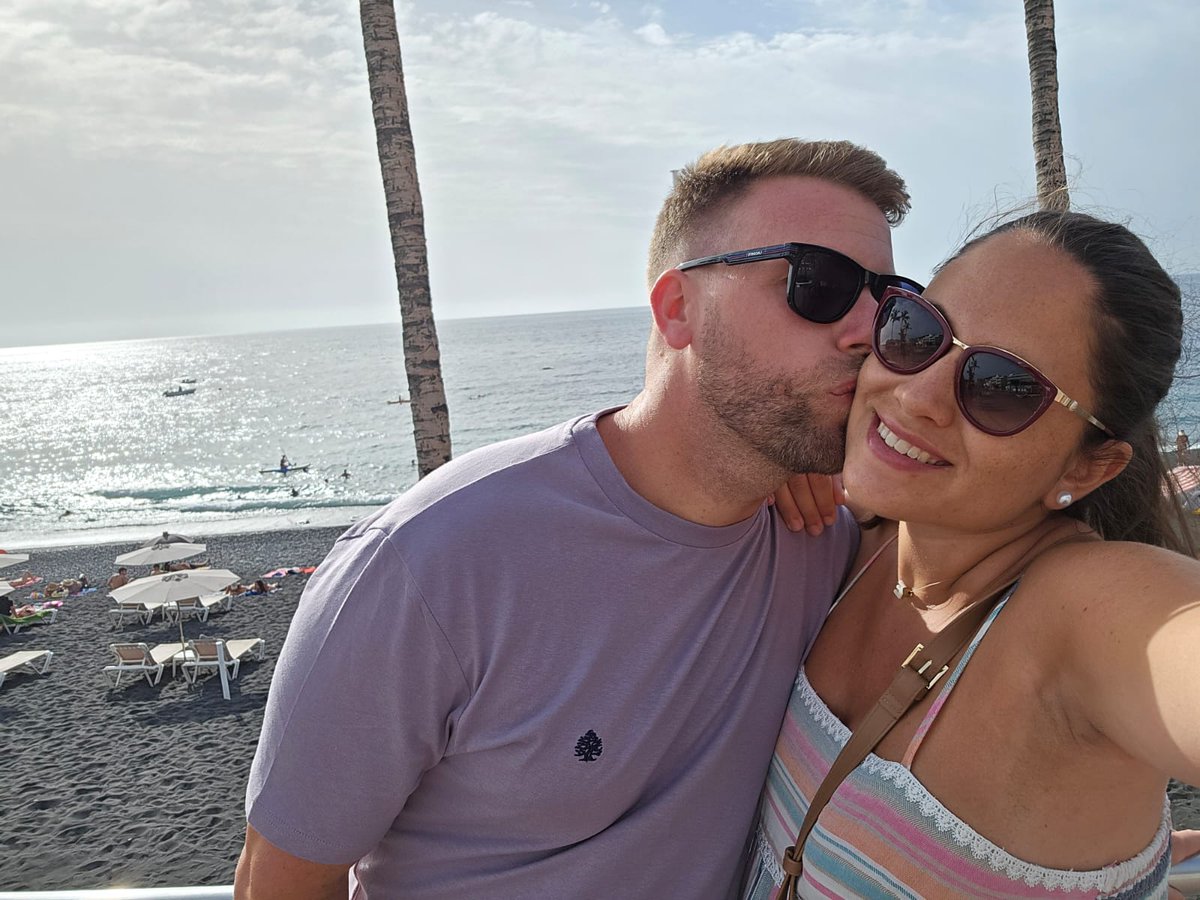 adaysnt's tweet image. Me das felicidad ❤️ @ElenaMG92