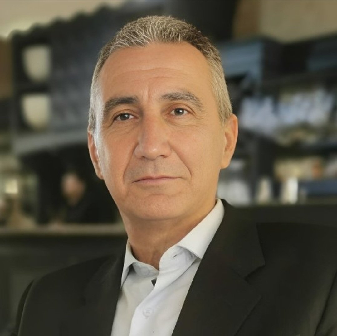 المتابعين الأعزاء كل صفحاتي تتعرض الى هجمة وتبليغات كبيرة من جماعة الرفيق محمد القذر الساقط المنحرف جنسيا.
ارجوا دعم الصفحة وإضافة رابط التلغرام رجاء.
تحياتي واحترامي 
t.me/AlexWarkes22