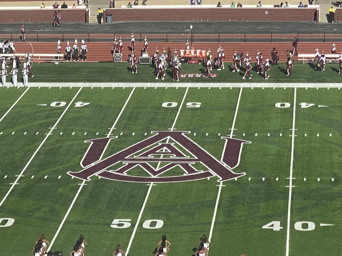 Joseph ‘JB’ Hampton (@thee_joehamp_9) on Twitter photo Had a great time at the <a href="/AamufbR/">Alabama A&M Football</a> homecoming game. Great atmosphere and hospitality. Thanks for having me up.
<a href="/Coach_Sam_Shade/">Coach Sam Shade</a> <a href="/CoachBradB/">Brad Ball</a> <a href="/RonaldMckinnon/">Ronald Mckinnon</a> <a href="/ChrisShelling2/">Chris Shelling</a> <a href="/_AAMUAthletics/">Alabama A&M Athletics</a> <a href="/Ross_Newton/">Ross Newton</a> <a href="/Coach_Briggs77/">Woodrow Briggs</a> <a href="/JasonKervin/">panthers4theWIN</a> <a href="/ThePelhamWayFB/">Pelham Panther Football</a> <a href="/RecruitPelhamFB/">Pelham Football Recruits</a> <a href="/ThePelhamWaySOC/">Pelham Panther Athletics Social Media</a> Had a great time at the <a href="/AamufbR/">Alabama A&M Football</a> homecoming game. Great atmosphere and hospitality. Thanks for having me up.
<a href="/Coach_Sam_Shade/">Coach Sam Shade</a> <a href="/CoachBradB/">Brad Ball</a> <a href="/RonaldMckinnon/">Ronald Mckinnon</a> <a href="/ChrisShelling2/">Chris Shelling</a> <a href="/_AAMUAthletics/">Alabama A&M Athletics</a> <a href="/Ross_Newton/">Ross Newton</a> <a href="/Coach_Briggs77/">Woodrow Briggs</a> <a href="/JasonKervin/">panthers4theWIN</a> <a href="/ThePelhamWayFB/">Pelham Panther Football</a> <a href="/RecruitPelhamFB/">Pelham Football Recruits</a> <a href="/ThePelhamWaySOC/">Pelham Panther Athletics Social Media</a>