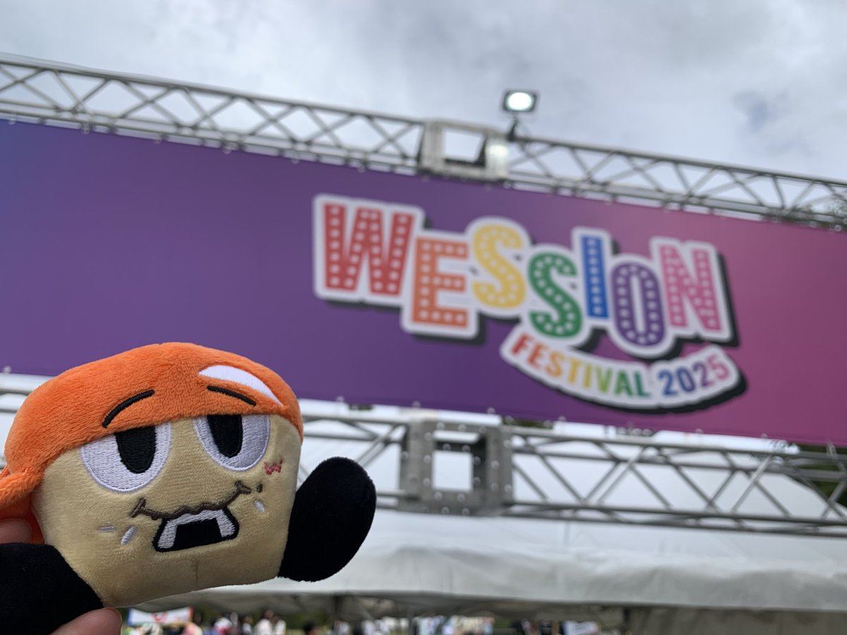 shi19970809ka's tweet photo. 私のWESSION FESTIVAL 2025
1日目
#WESSION #WESSIONFESTIVAL2025 #WESSIONフェス #WESTꓸ
エントランス
WESTꓸフォトブース
入場規制待機列看板w https://t.co/SXR5yLTPWV