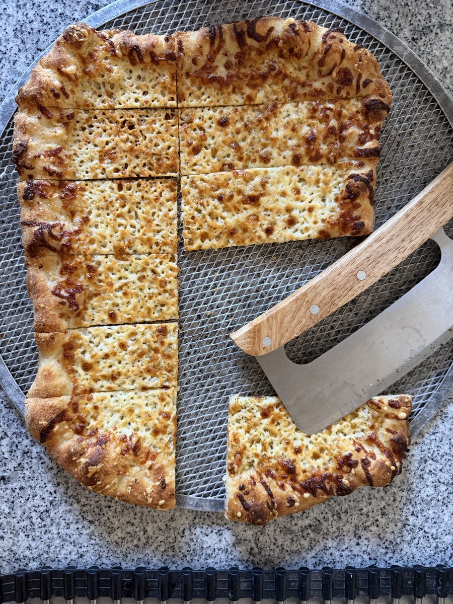 Texas_Hoosiers's tweet image. No Sunday scaries in the Hoosier in Texas household #pizzapics