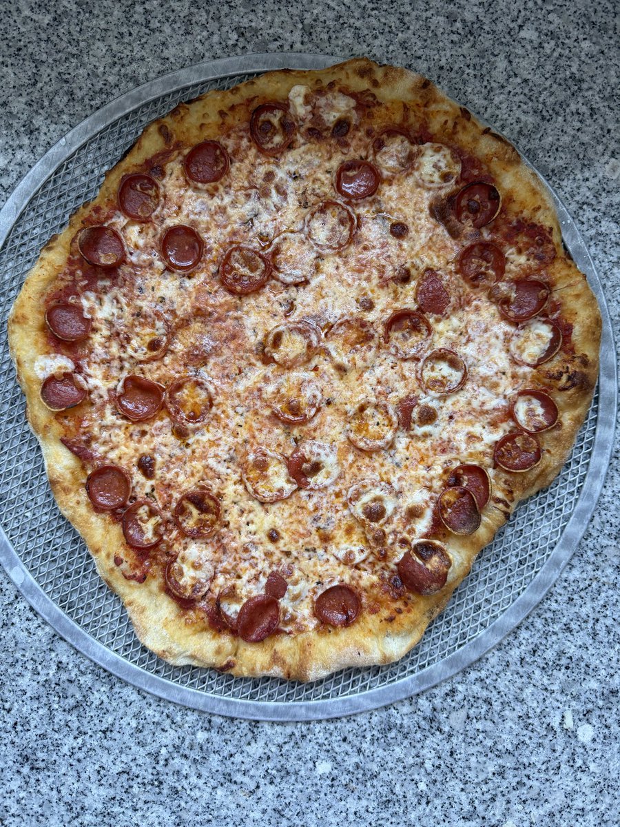 Texas_Hoosiers's tweet image. No Sunday scaries in the Hoosier in Texas household #pizzapics