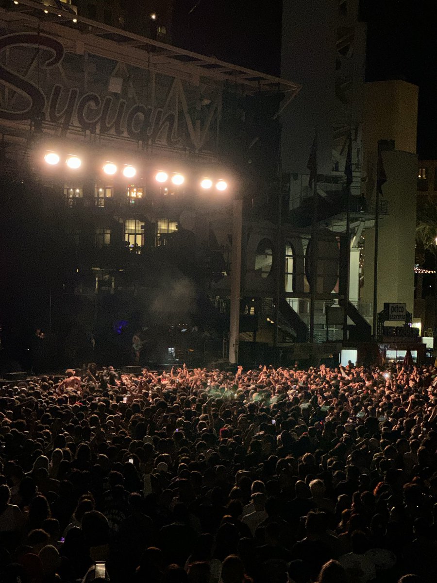 T.L.C 🦅💫🪩

<a href="/TURNSTILEHC/">TURNSTILE</a>