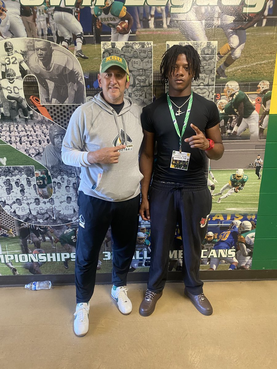 nicksmithfb28's tweet photo. I had a great time @KYSUFB  @JHSCardinalFB @CoachCarmichEAL
@RecruitGeorgia @BigFaceSportss
@GeorgiaPrepMag @scoutingreport_
@BALLERSCHOICE1 @jwindon35
@NEGARecruits @recruitNE_GA
@CoachEChambers https://t.co/wpewkPfAJY