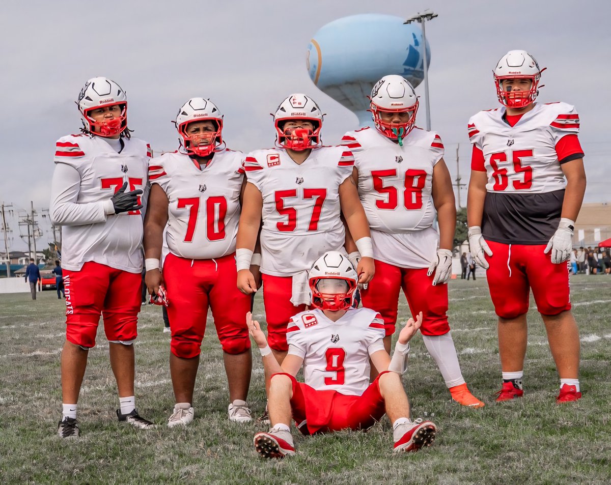 My boy and his crew!  They have really taken <a href="/Rexford_Ray/">Rexford Ray</a> under their wings as a player new to Football.  He is really enjoying his journey with his O Line Teammates