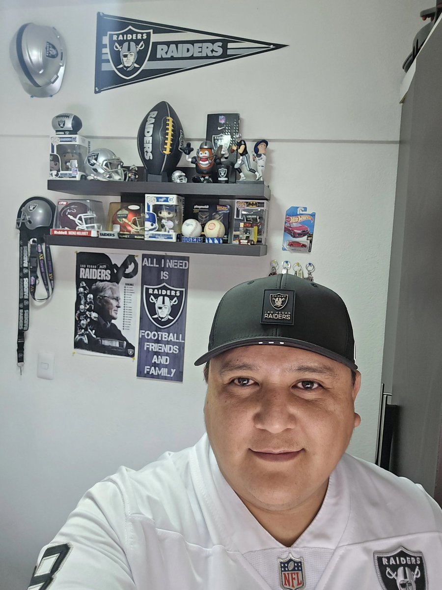 jlslugo's tweet photo. Por siempre Raiders  @Raiders #foximpactonfl @FOXSportsMX #RaiderNation https://t.co/LqtOHDYvns