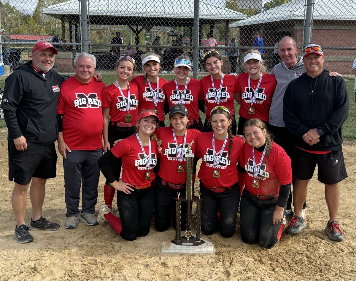 Phenomenal weekend for this team! 5-0 at the Oktoberfest in Akron, and first place champions! 🏆
Can’t wait to play next week at the Polar Bear Friendlies at Ohio Northern! 🥎