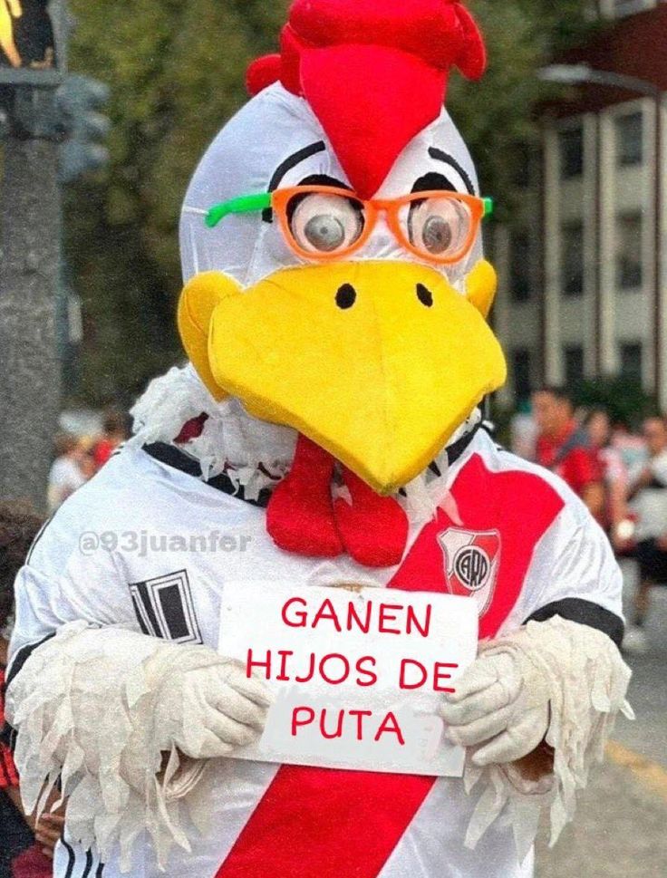 7dfa7ee06843405's tweet image. #VamosRiver es simple...GANEN !!!!!🙋🙌💪🐔