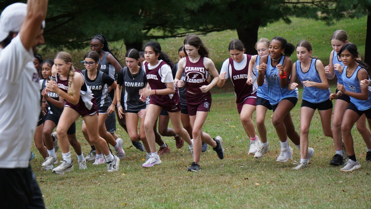 CaravelAcademy's tweet image. Our MS Cross Country team had an exciting meet against Conrad School, John Dickinson School, and Newark Charter School on Tuesday, October 7th at White Clay Creek State Park. Our determined runners raced their way through an extremely dynamic and challenging course.