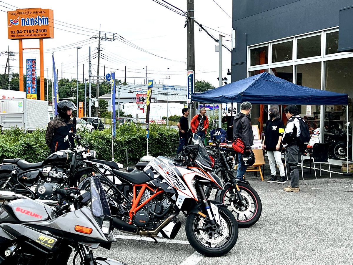 worth_master's tweet photo. おはようございます！
今日もKTM柏店で秋の大試乗会やってますよ〜💕💕💕

#DRZ4SM #390SMCR #MFD #KTM柏 #株式会社ワースワイル #Sincerity #Consideration #hospitality https://t.co/k4lFei3FWw