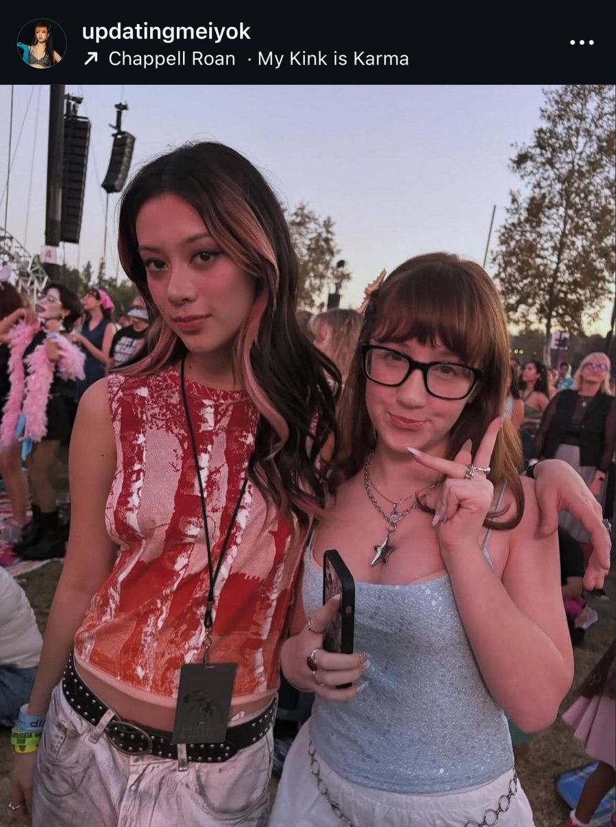 megan at chappell roan’s concert yupyup 🙂‍↕️