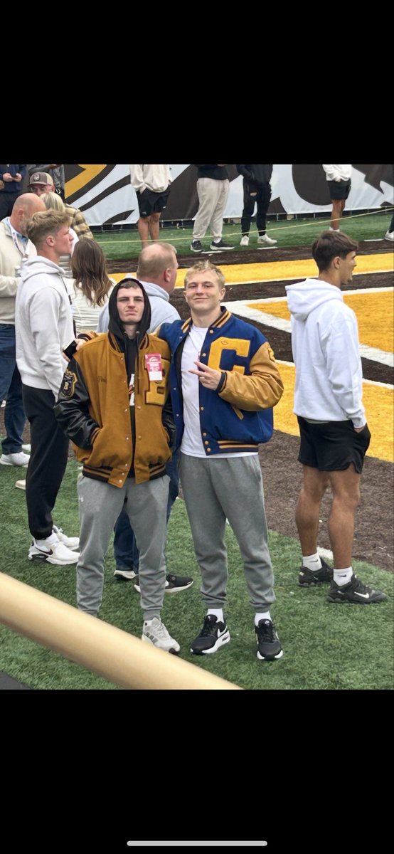 Great day yesterday at the Zoo. Great to see <a href="/CE_Stars7v7/">CE Stars</a> teammate <a href="/Aperigo22/">Aiden perigo</a> !! <a href="/Robert_Lamastra/">Robert Lamastra</a> <a href="/CoachLT39/">Lance Taylor</a>