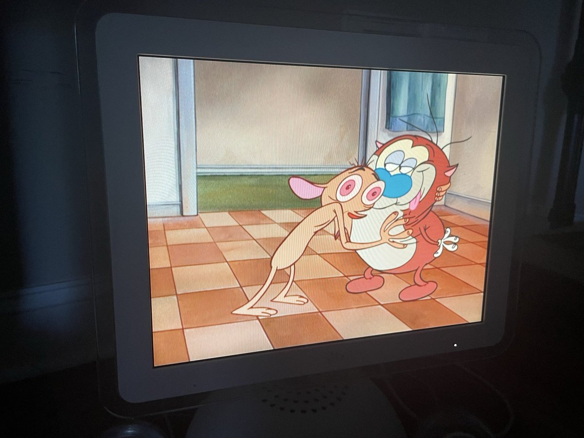 GrantWright8715's tweet image. Testing the DVD player on the iMac
#iMacG4 
#RenandStimpy 
#Apple 
#iMac