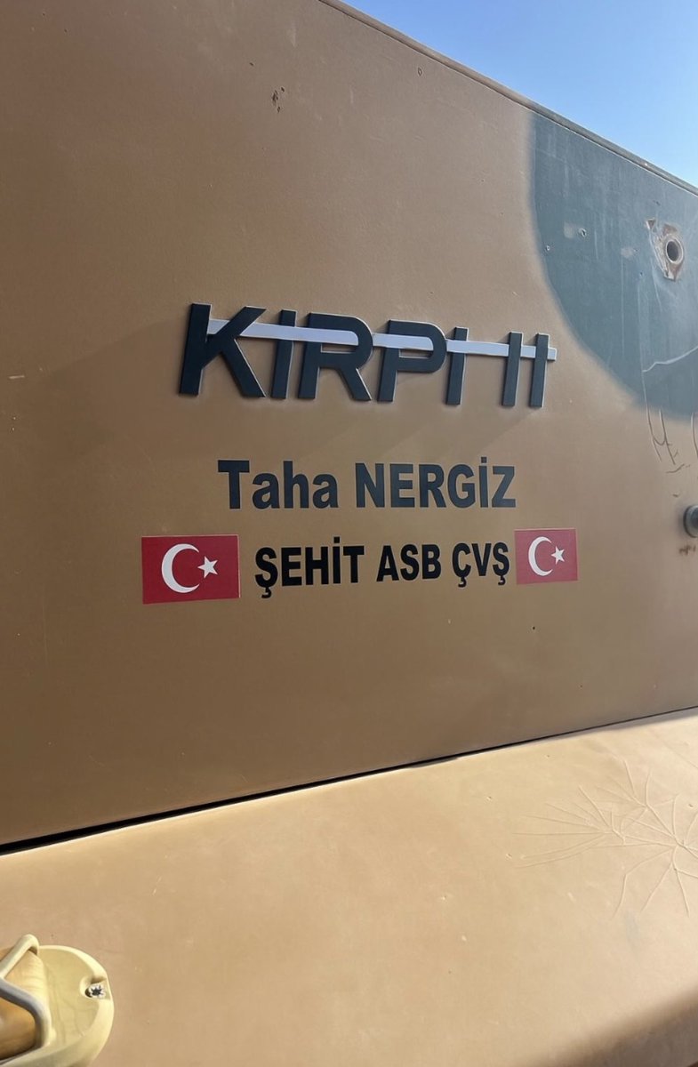 Gençliğinin baharında en güzel yerlerde açan gelincik çiçeklerimiz şehidimiz Taha abimiz…