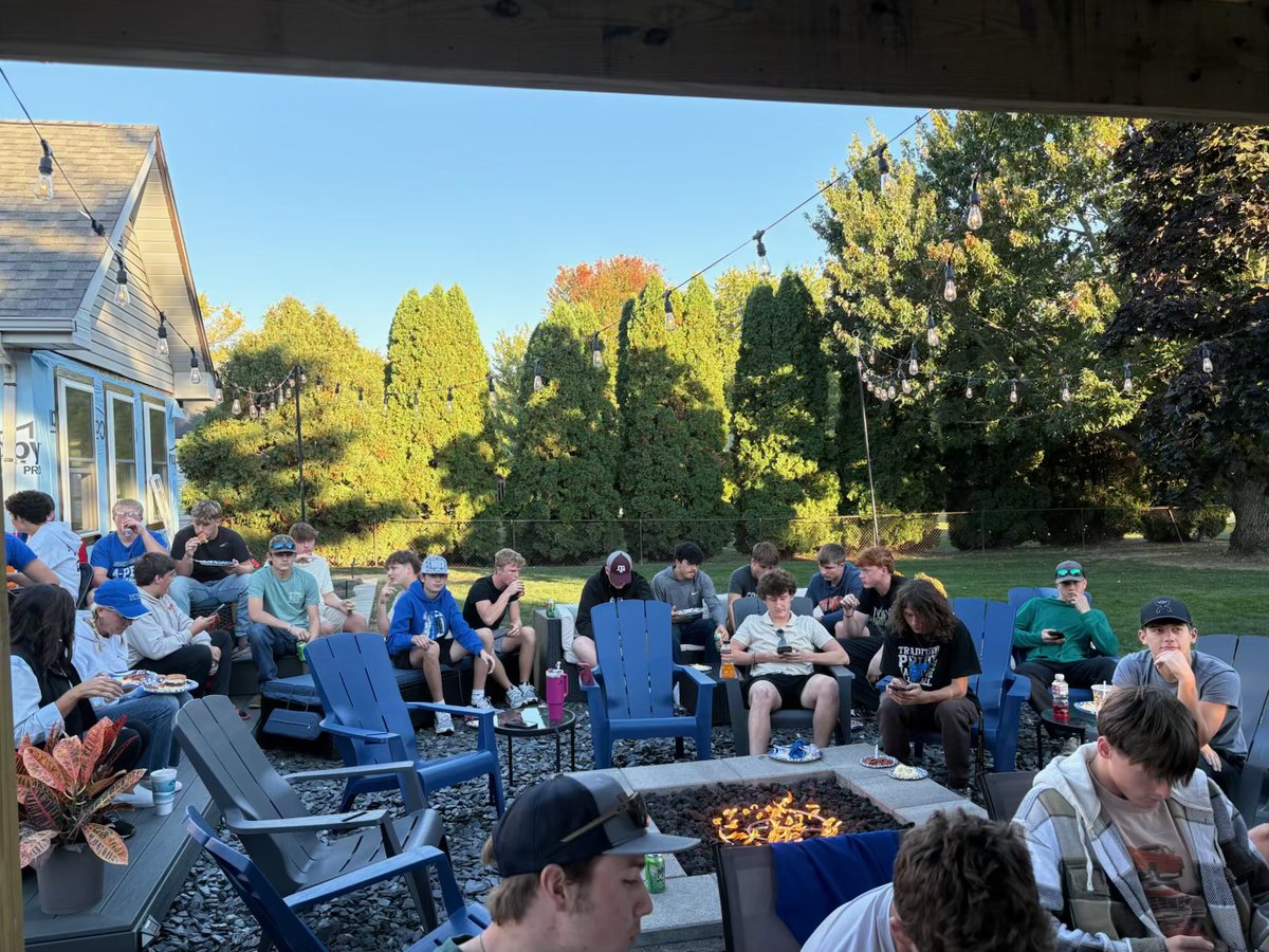 Adrian Roach tweet media