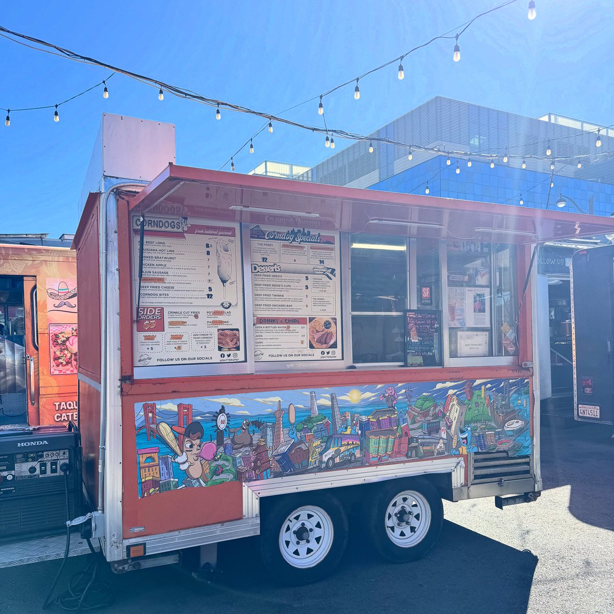 Batter Up Truck is at Spark Social SF for brunch today. Catch us before the week ends and the storm arrives ⛈️
.
.
.
.
.
#batterupsf #batteruptruck #corndog #foodtruck #sfeats #bayareafoodie #sparksocialsf #sundayfunday #nfl #yum