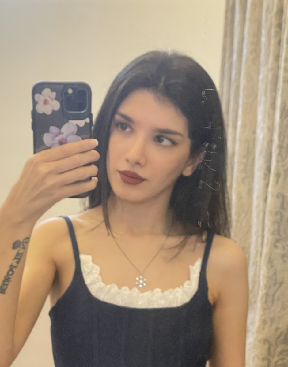 iqazaleh's tweet image. sweet like, um, can&apos;t deny🎶 

#MBBSD #MONBEBESELCADAY #민혁