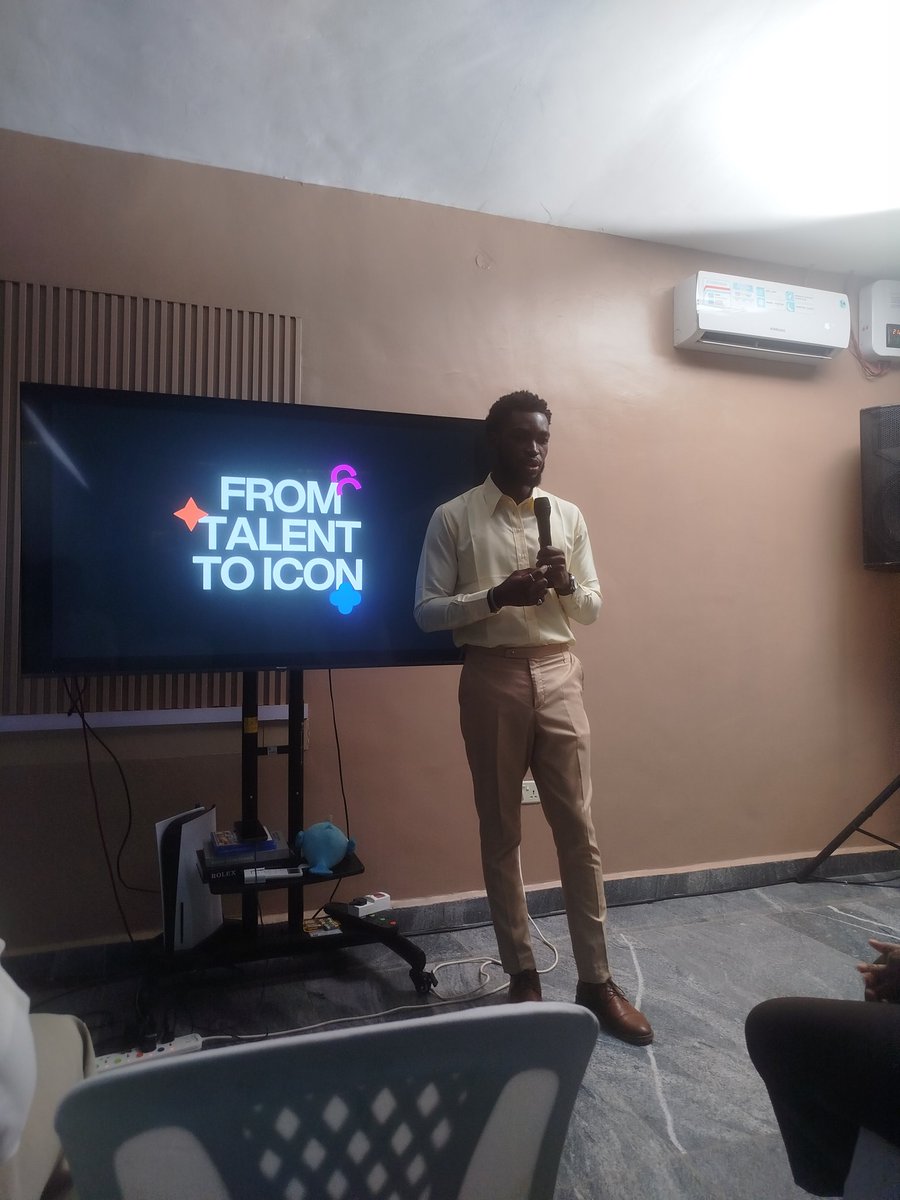 Congratulations to <a href="/dickson_build/">With Mide (Afobaje)</a> and his team <a href="/techoffhack/">Tech Off</a> 👏

Got an invite to watch the Premiere of this, and I am so happy as to what growth looks like for him and his team from Techoff 1.0 to what he has today

Help subscribe here and root for them youtu.be/h62bY_B_q9M?si…