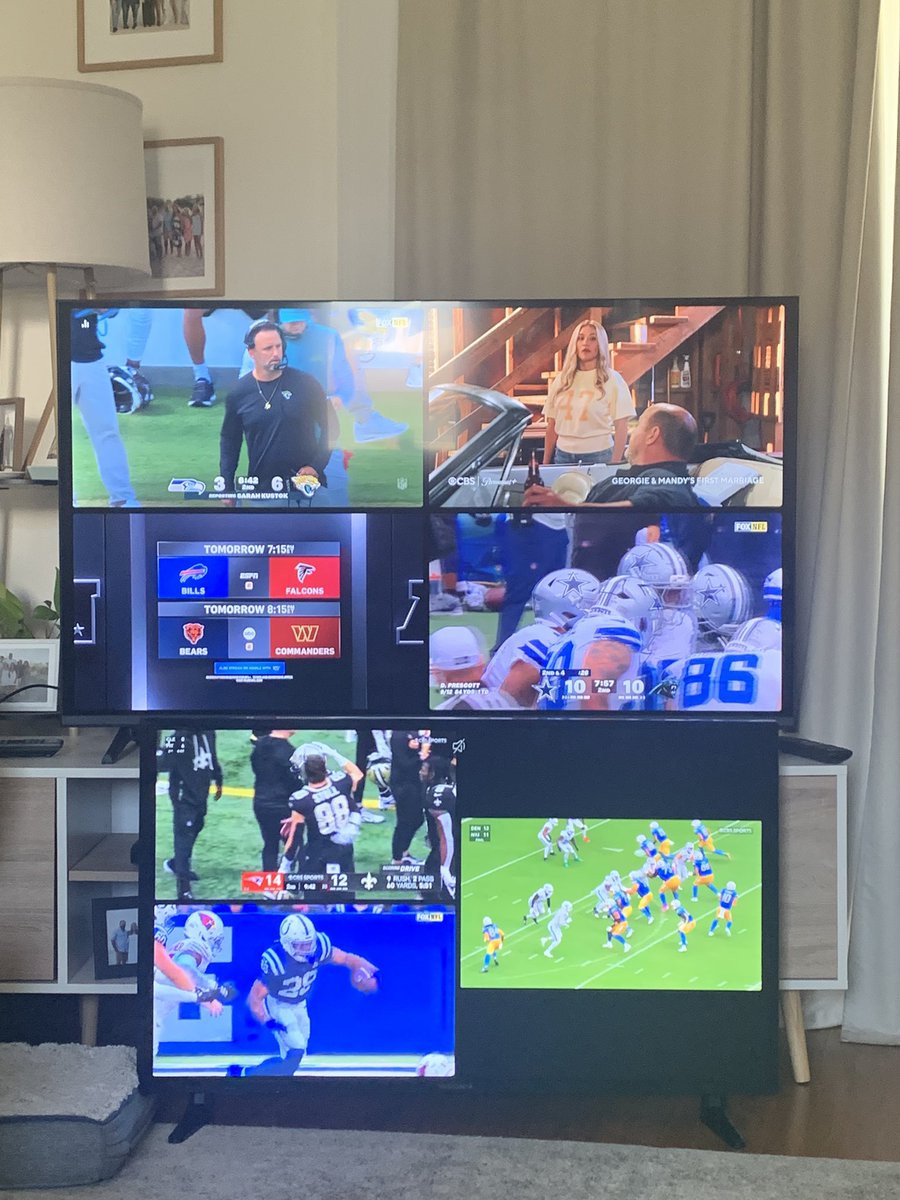 NeubyTalks's tweet image. Why @HeyRosenberg has to listen to me live text every single game