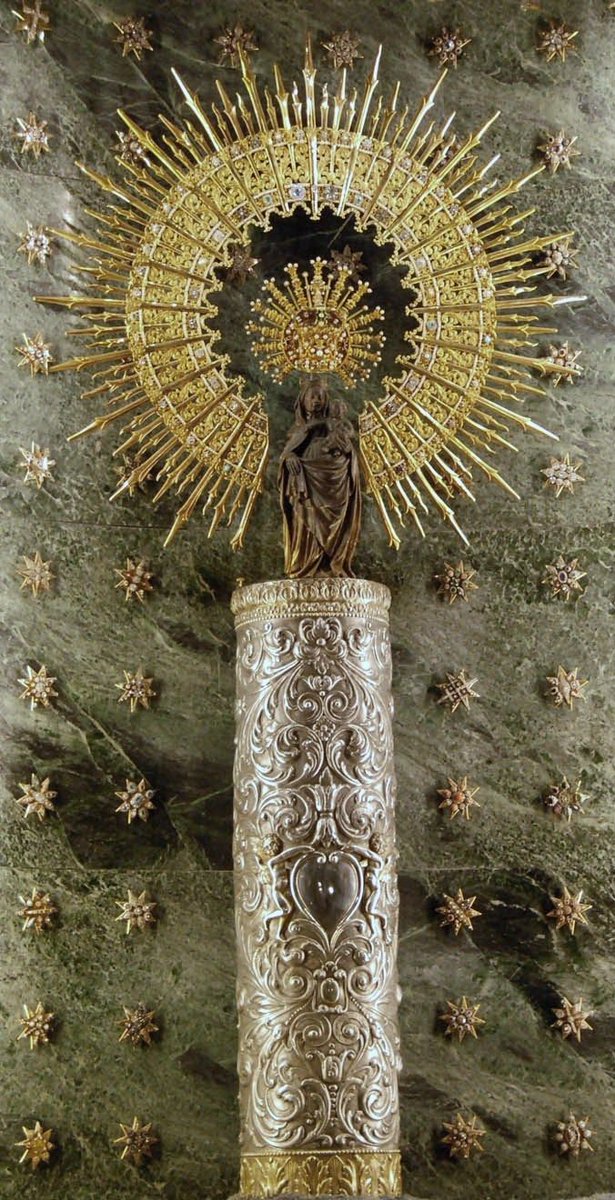 Virgen del Pilar, ruega por nosotros...