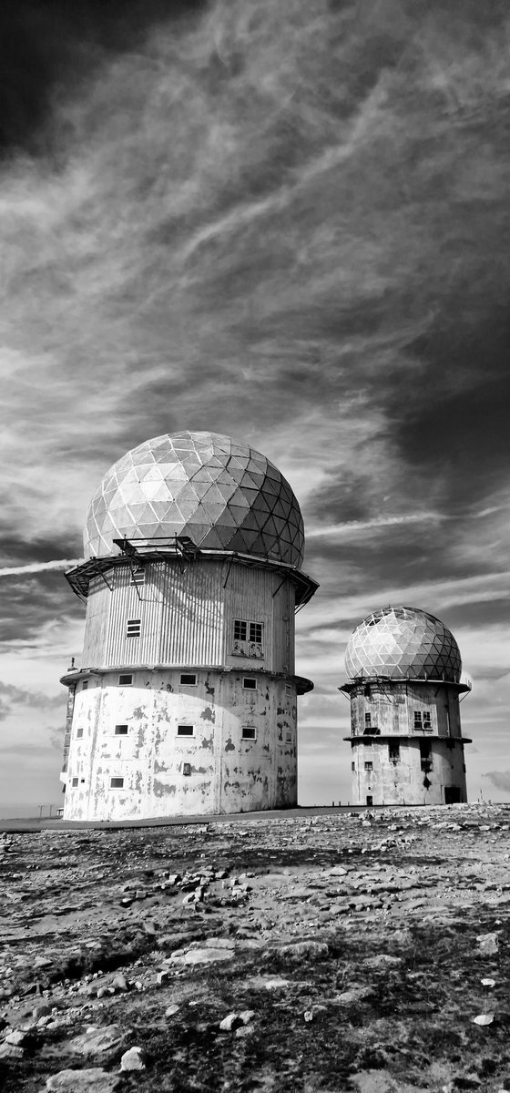 pinstripedline's tweet photo. Cold War ghosts - the ghostly abandoned 1960s era Air Force radar stations atop Torre, the highest point of Portugual at 1993m high. https://t.co/XnqFUQxoic
