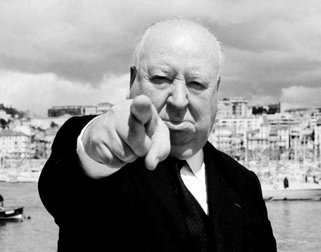 أشياء لم أعملها في حياتي:
•مشترى التخفيضات.
•اقتناء محفظة.
•ارتداء نظارة شمسية.
•شراء أرض.
•دخول سوق الأسهم.
•السَّلَف.
•استعارة كتاب.
•الجلوس على رصيف.
•الذهاب إلى مكتبة عامة.
•الخروج في المطَر.
•السفر لوحدي.
•مرافقة الرخمة.
وأنتم أيش الأشياء اللي ما عملتوها؟