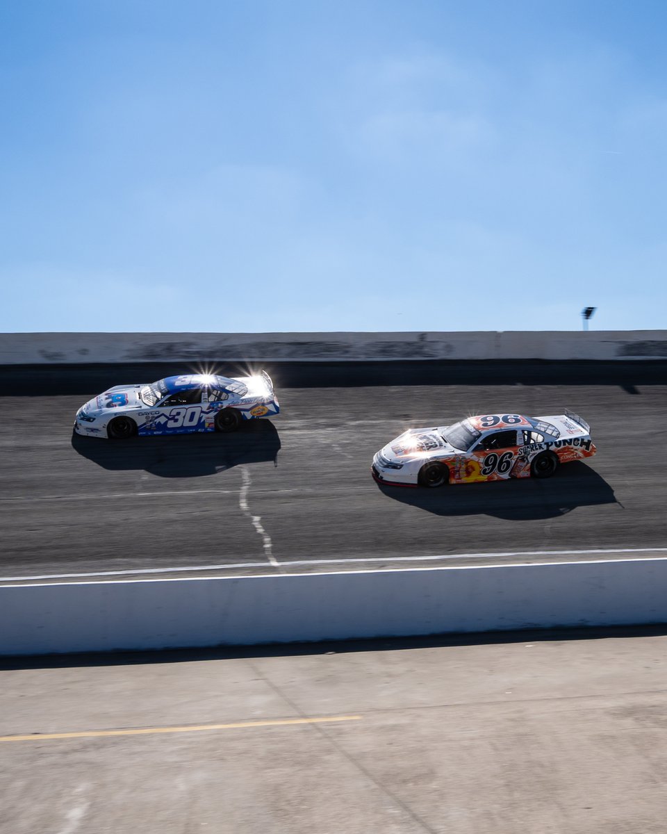 Highlands96's tweet photo. Couldn't ask for a better day for racing. 🏁

The 96 is up into the Top 5 at the end of the first stage.

#RideWithHighlands #Winchester400 https://t.co/xB1qe64rf3