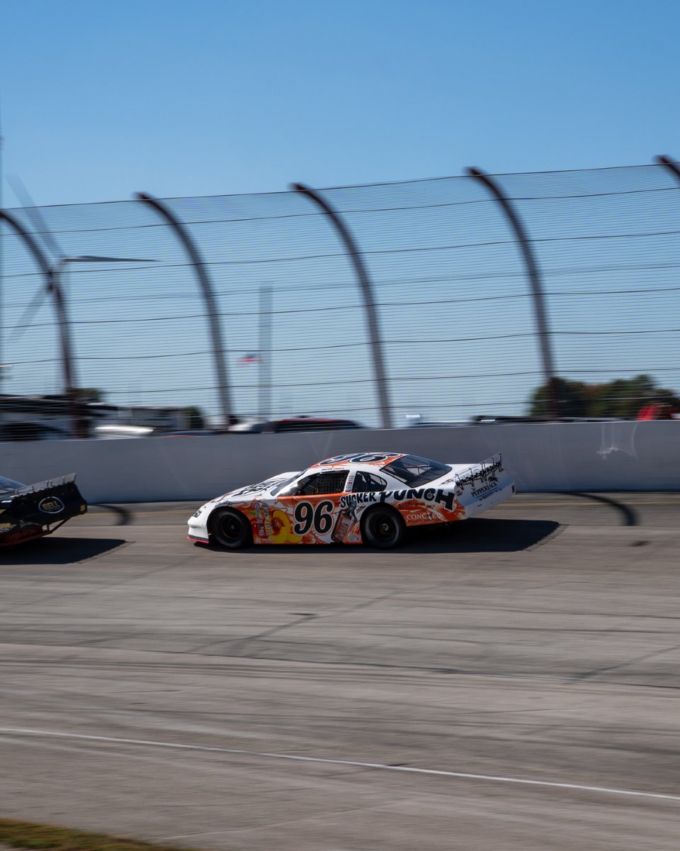 Highlands96's tweet photo. Couldn't ask for a better day for racing. 🏁

The 96 is up into the Top 5 at the end of the first stage.

#RideWithHighlands #Winchester400 https://t.co/xB1qe64rf3