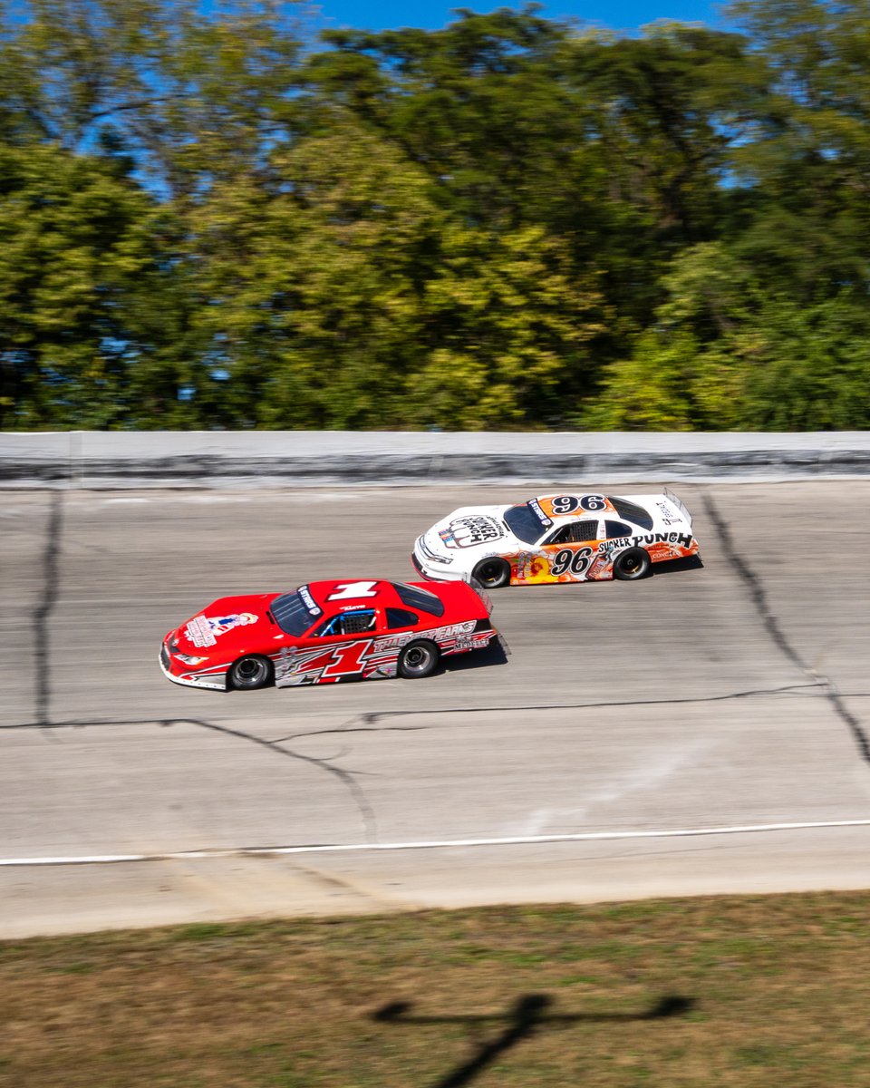 Highlands96's tweet photo. Couldn't ask for a better day for racing. 🏁

The 96 is up into the Top 5 at the end of the first stage.

#RideWithHighlands #Winchester400 https://t.co/xB1qe64rf3