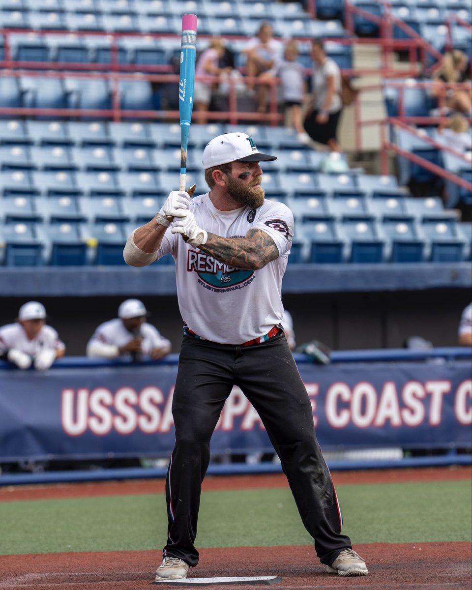 maruccisp's tweet image. Three in a row. Like clockwork.😮‍💨

Resmondo claims the crown again at the USSSA Major World Series.