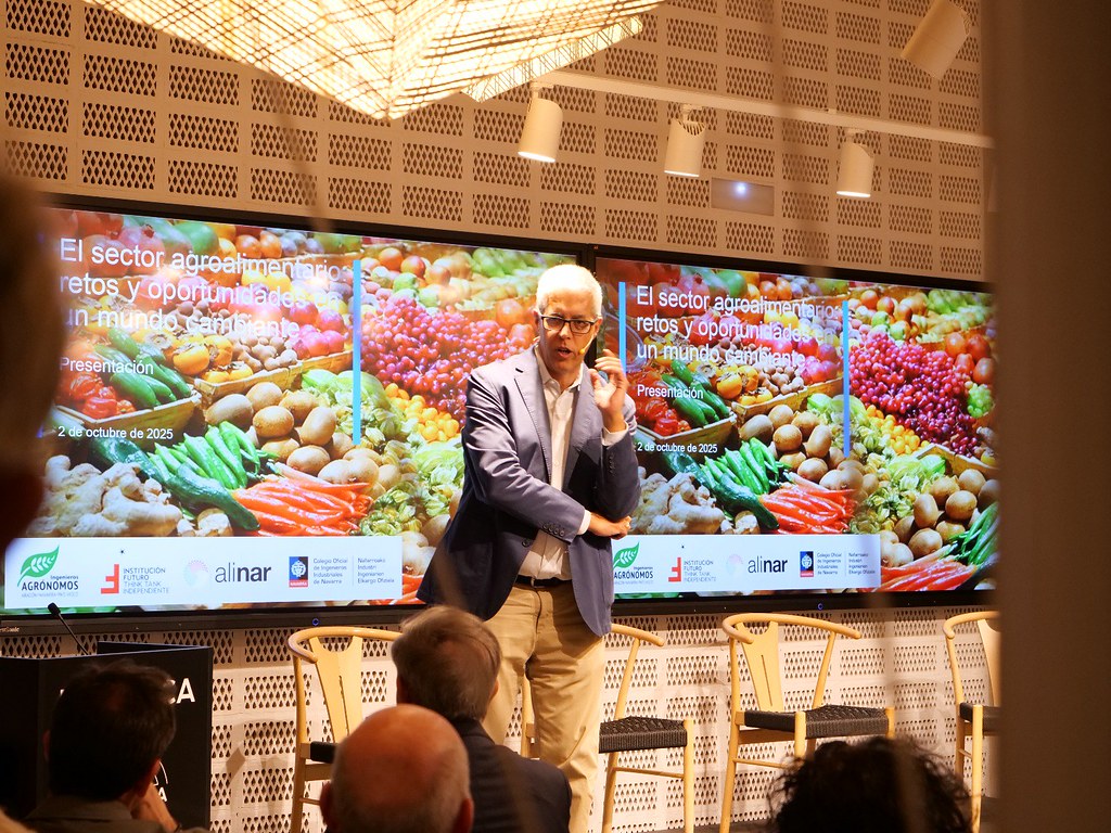📊 Jornada sobre la #industria agroalimentaria en #Navarra (13% PIB, 15% empleo, 17% exportaciones)
 👋 Conclusión: inversión, tamaño y menos trabas son claves para crecer 🌱💡
👉 ifuturo.org/jornada-claves… 
#agroindustria