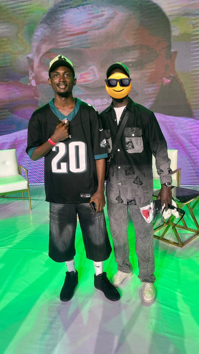 TemzyWeb3's tweet photo. I honestly don’t even know how to start appreciating you @SamuelXeus  for coming up with such event😭🔥
So please can everyone just help me say a BIG THANK YOU to Sir Xeus 🫡 because this event was truly something special for me personally 🥹💫

Meeting my top idolos like @wisdommatic 💪 @0x366e 🚀 @Ebubechi_GMI 🎯 @blueofweb3 🌊 @prudentsammy 🦅 @defitoki 💎 @bellickkruz 🔥 @happyfulofweb3 🌍, Even many more and guess what ?, they all followed me back on X  and we get to take pictures together 😭🥹
Just imagine the combo of their followers and influence 😭🙌 like bruhhhh this could never have happened online alone 💯

All thanks to #BlockfestAfrica2025 🙏💥
I remember attending @defigamecon last year and it was cool meeting some of my idolos too, but this one? I couldn’t even think of leaving early 😭🔥

Even when I was getting ready to go home, I met @Blueofweb3 and @Ebubechi_GMI again — bros were so chill 😭🔥 I literally felt like joining their ride home 😂😂
Then I met @wisdommatic too 😆 bro is a literal giant 💪 had to bring out my small chest while taking pics so I’d look a bit built beside him 😂😂😂

It was an unforgettable moment 🥹🙇
Seeing the DG of SEC and the Youth Commission speak about “balancing reality and perspective” really hit deep 🫡💡

And beyond that, I also got to meet different project teams and we were opportuned to discuss partnerships with @victusglobal 🤝 which was such a cool one too 😊🔥
Nothing beats meeting people IRL — the energy, connection, and genuine vibe is unmatched 💯🙌

If I start expressing my full excitement, I might just overwrite X’s limit 😂 but I’ll end it here by saying I’m super grateful to have experienced such massive connections and collaborations for free 🥳✨

And that quote still hits — “TO KNOW IS TO BE FREE” 🔥💫
Y’all let’s keep doing great things 🍷😁🚀.
#BLOCKFESTAFRICA2025 #Web3Vibes