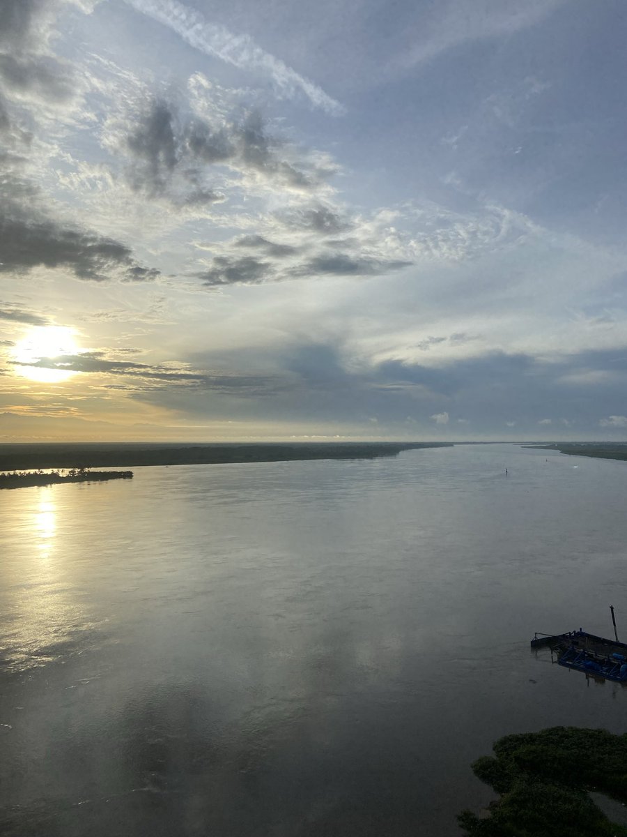 Julyandre23's tweet image. Parte favorita de levantarme a correr…verte en la creación ✨🙌🏻