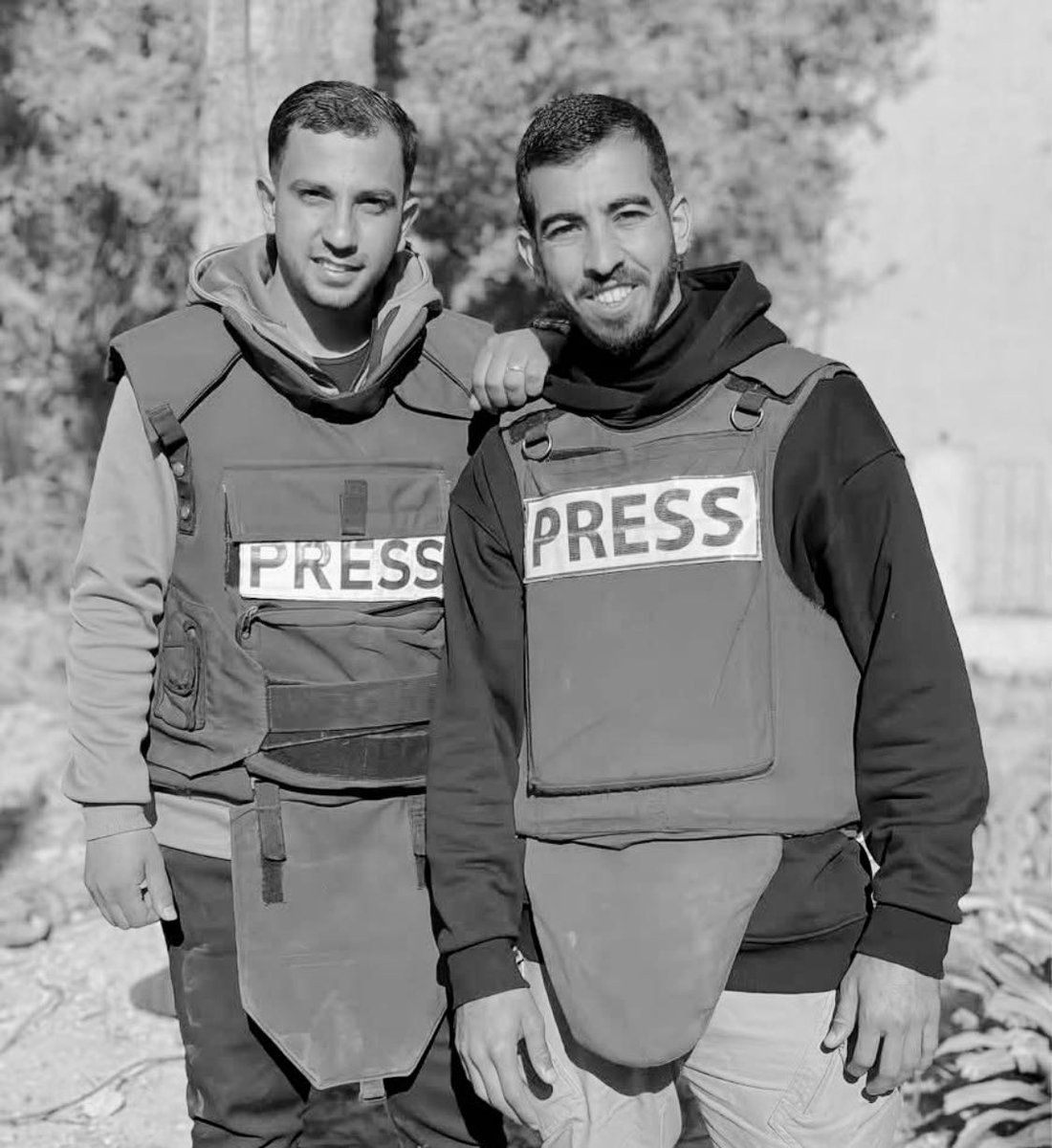 M33ry33m's tweet photo. التقى الأحبة عند ربهم في جنات النعيم .. 
 #صالح_الجعفراوي https://t.co/Ixsy4W6xzr