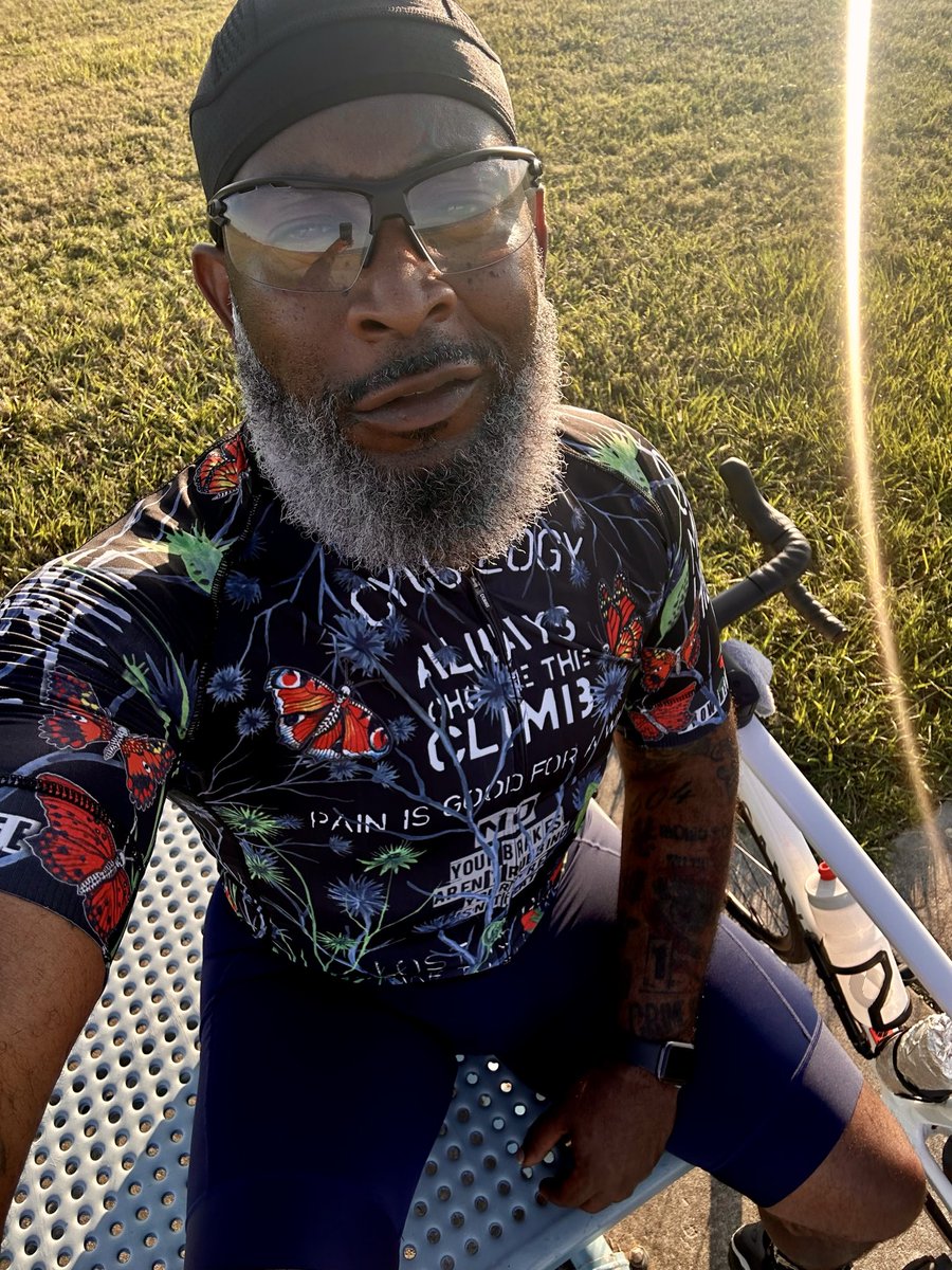 Midcity5041's tweet image. I can be any/every guy u need….#lightwork