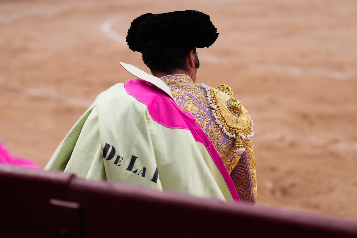 Hemos sido inmensamente feliz contigo.
#GraciasMorante