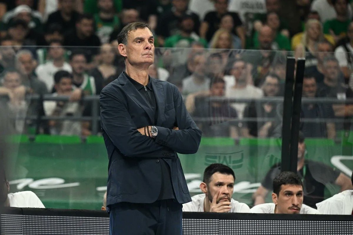 🔴⚪Δαφνοστεφανωμένος Έφηβος🔴⚪ tweet media