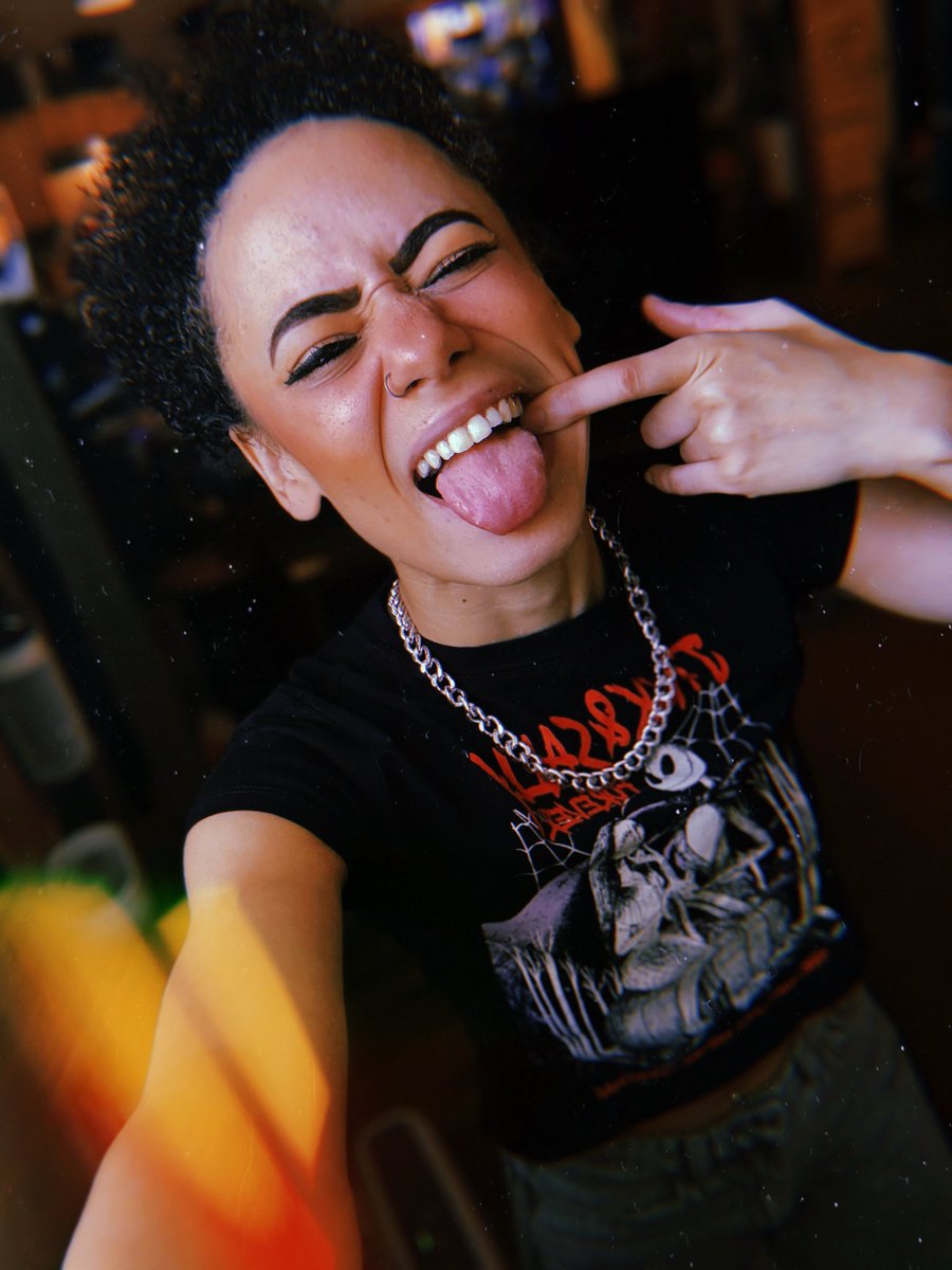 BlackKrystel's tweet photo. Divorced Dad Rock &amp; Chill?
—> https://t.co/qEvXn9X1Zp https://t.co/yqb6lGC6cz