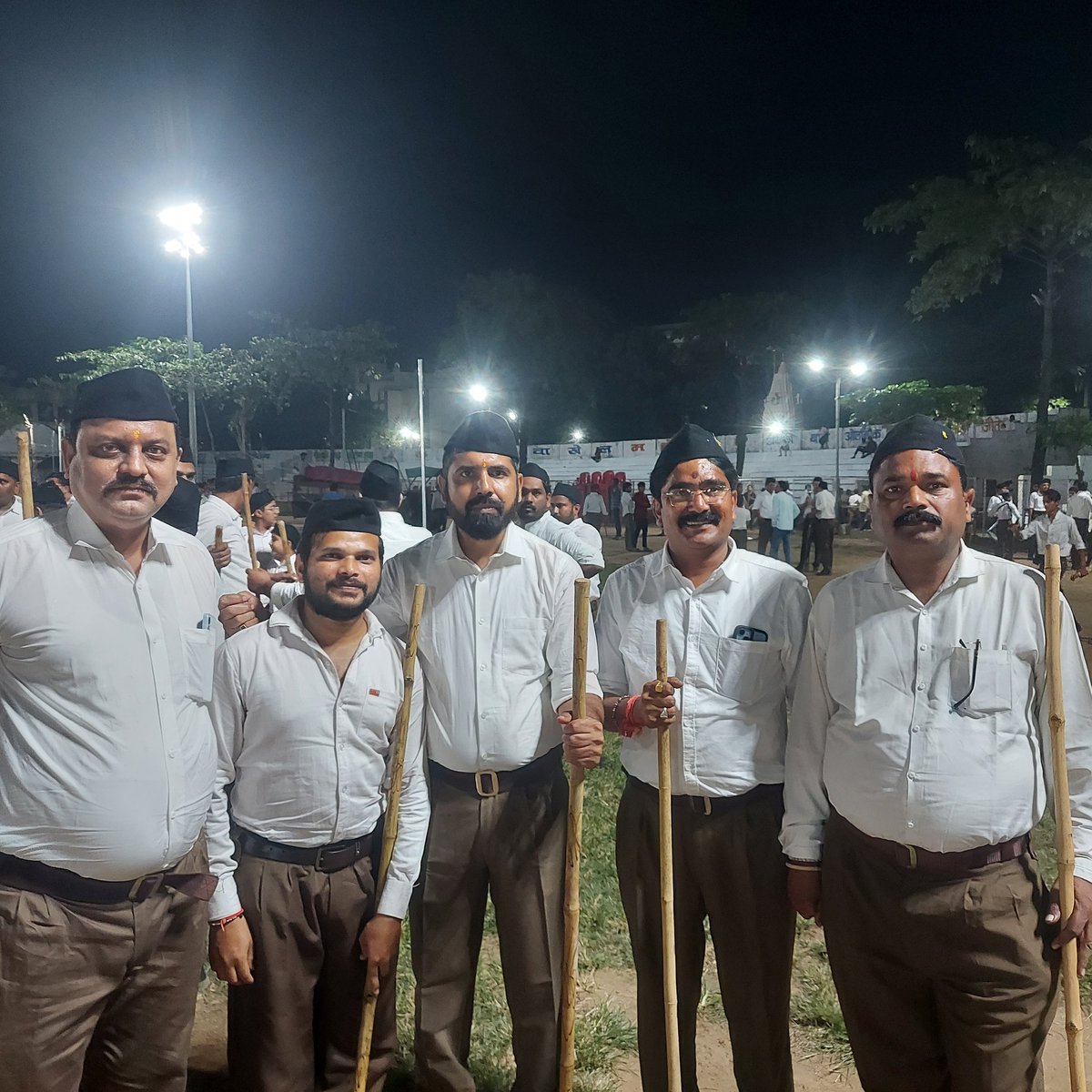 software_bucket's tweet image. आज harda में #RSS की 100वीं वर्षगांठ रैली में शामिल होकर गर्व महसूस हुआ।
राष्ट्र समर्पण, अनुशासन और एकता के इन पलों को कैमरे में सहेजा।
जय भारत 🇮🇳 #RSS100Years #HardaRally #DeshBhakti #Swayamsevak