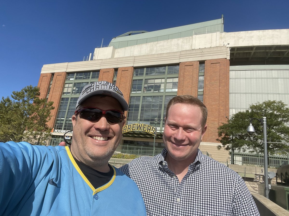 MrAngry247's tweet image. #WinItForUeck #ThisIsmyCrew #MagicBrew